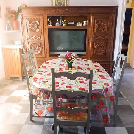 Maison Accueillante A Avec Jardin Privatif * Montluçon