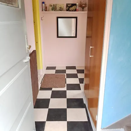 Maison Accueillante A Avec Jardin Privatif * Montluçon